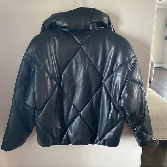 NWT Abercrombie Puffer Jacket - Picture 2 of 4